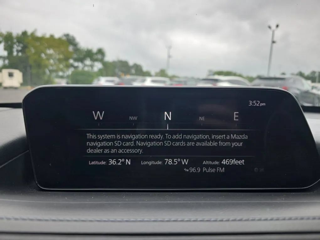 Used 2021 MAZDA CX-30 FWD 2.5 S w/ Select Package image 26