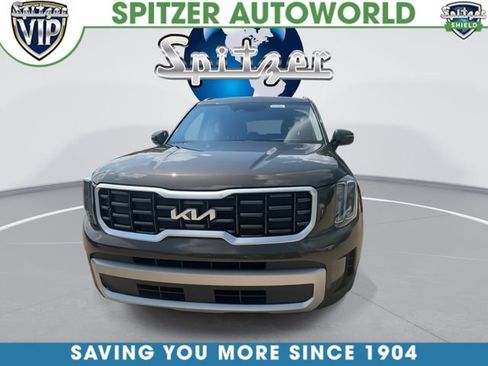 Used 2023 Kia Telluride S AWD/4WD image 3