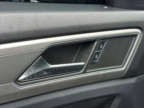 Used 2019 Volkswagen Atlas SE FWD image 17