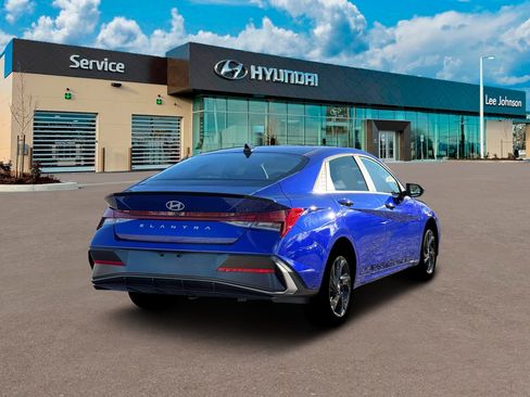 New 2026 Hyundai Elantra SEL Sport Premium FWD image 7