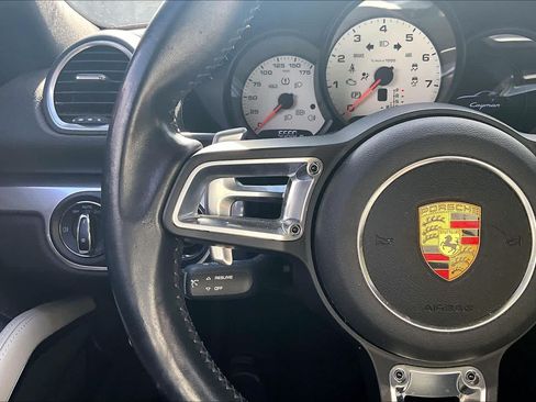 Used 2019 Porsche 718 Cayman RWD image 20