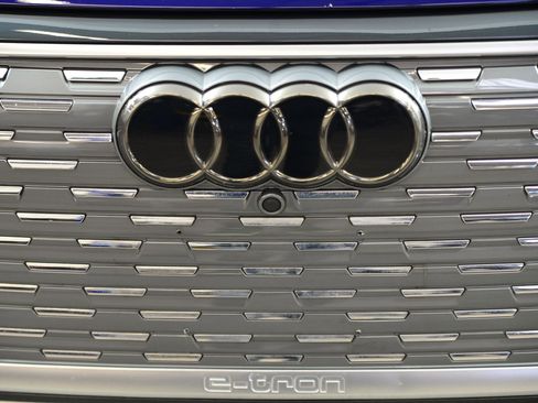 Certified 2023 Audi Q4 e-tron Premium Plus w/ Premium Plus image 16