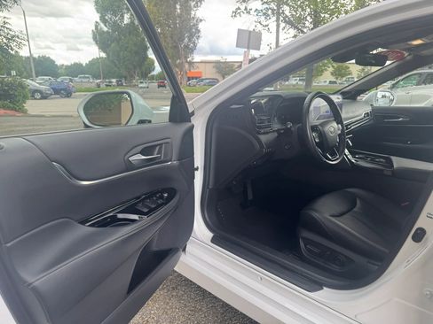 Used 2023 Toyota Mirai w/ Advanced Technology Package RWD image 9