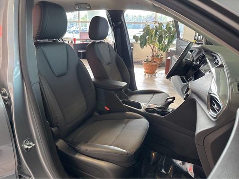 Used 2023 Buick Encore GX Preferred AWD/4WD image 37