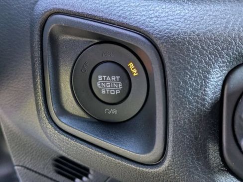 New 2026 Jeep Gladiator Sport AWD/4WD image 28