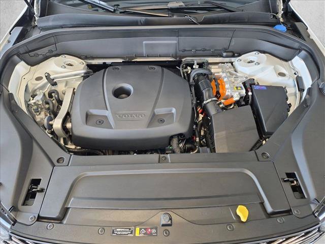 New 2026 Volvo XC90 T8 Plus w/ Protection Package AWD/4WD image 17