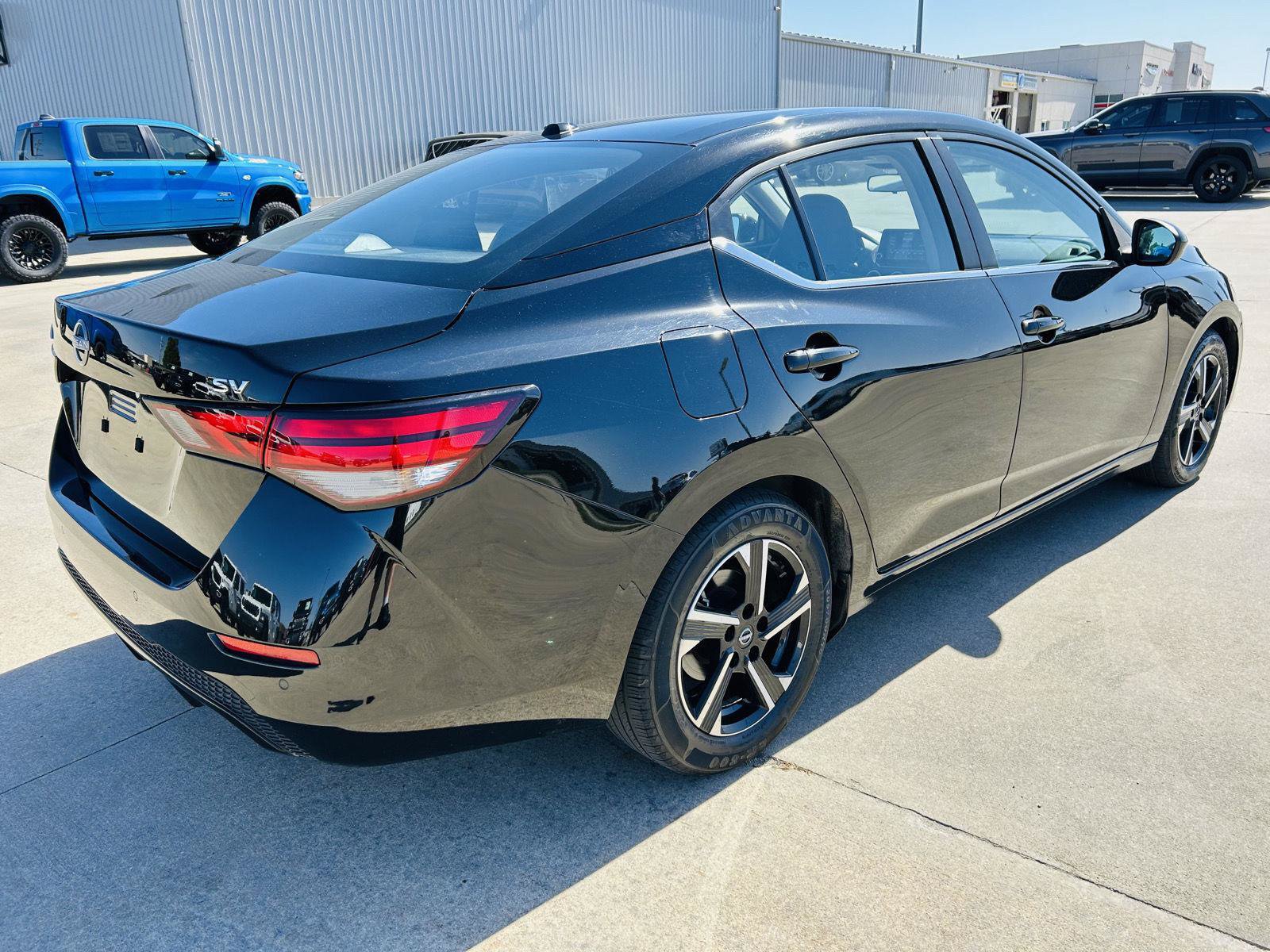 Used 2024 Nissan Sentra SV FWD image 34