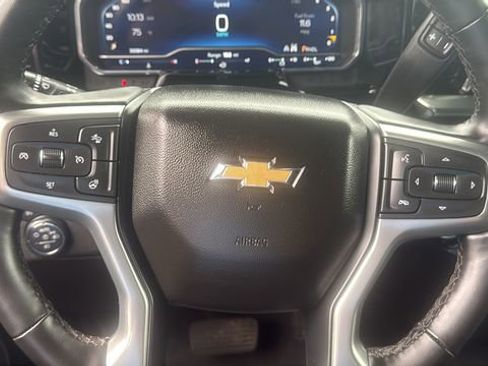 Used 2025 Chevrolet Silverado 2500 LT AWD/4WD image 15