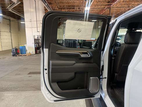 New 2026 Chevrolet Silverado 1500 High Country AWD/4WD image 23