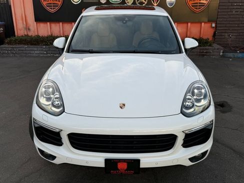 Used 2018 Porsche Cayenne Platinum Edition AWD/4WD image 3