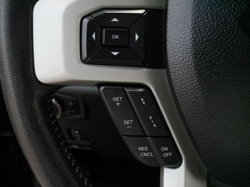 Used 2020 Ford F250 Lariat w/ Lariat Ultimate Package AWD/4WD image 26