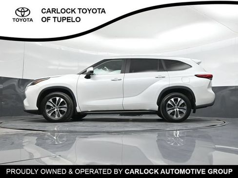 Used 2023 Toyota Highlander XLE AWD/4WD image 58