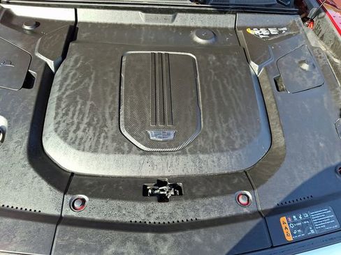 Used 2024 Cadillac Lyriq Luxury image 35