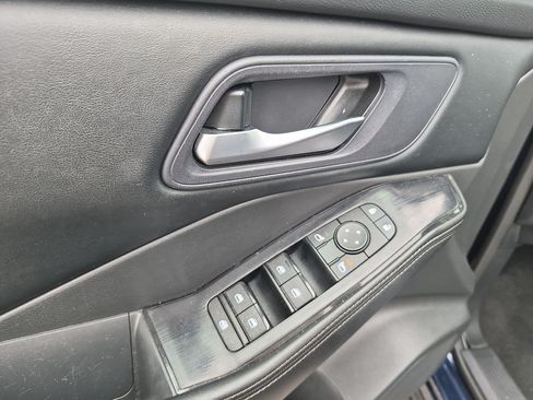 Used 2024 Nissan Rogue SV FWD image 13