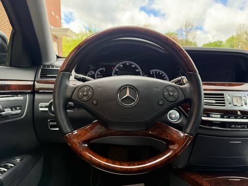 Used 2013 Mercedes-Benz S 550 4MATIC image 24