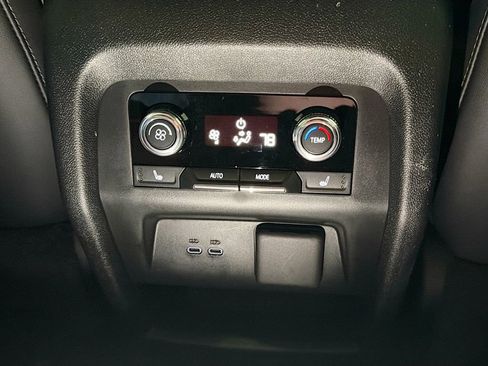 Used 2025 GMC Acadia Denali w/ Super Cruise Package FWD image 29