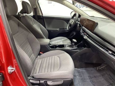 Used 2025 Kia K4 EX FWD image 23