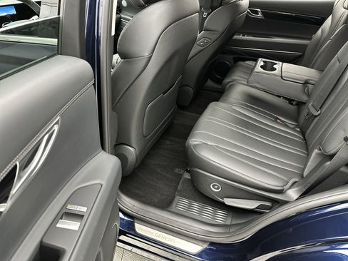 Certified 2025 Genesis GV80 2.5T Standard image 22