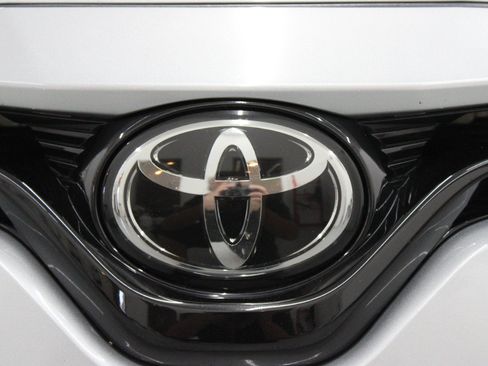 Used 2020 Toyota Camry XLE AWD/4WD image 30