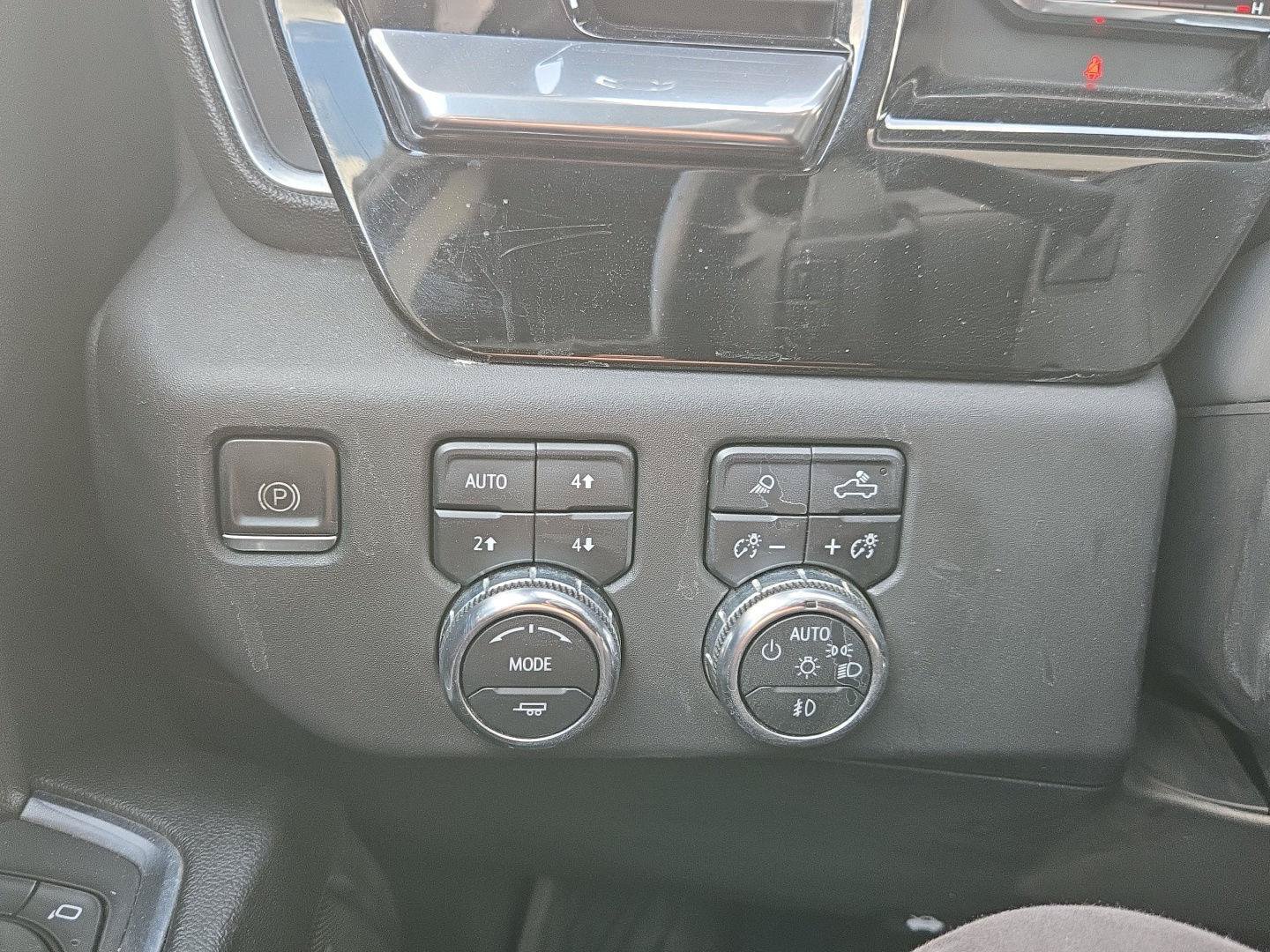 Used 2023 GMC Sierra 1500 SLT w/ SLT Premium Package AWD/4WD image 22