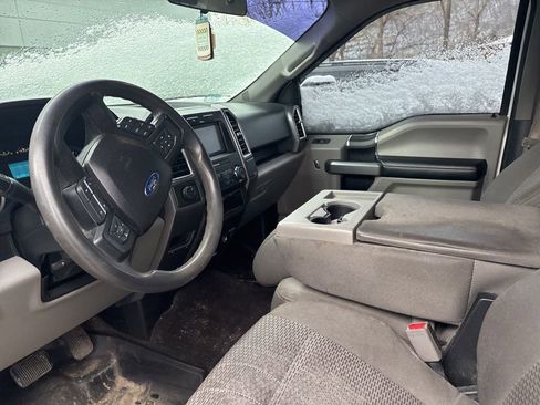 Used 2016 Ford F150 XLT image 10