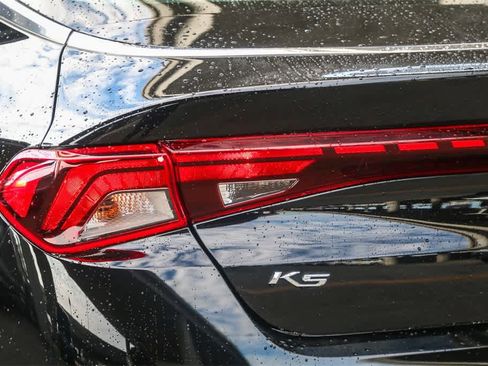 Used 2021 Kia K5 EX image 9