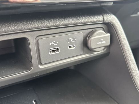 Used 2025 Honda Pilot Touring image 26