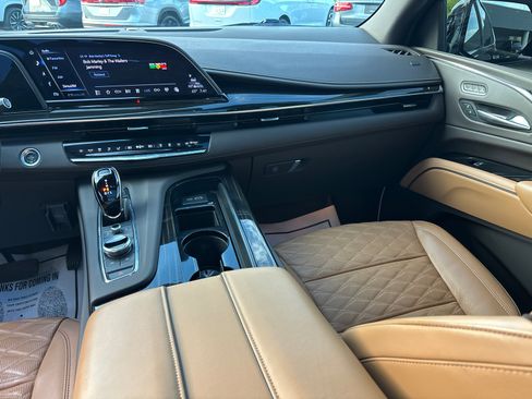 Used 2024 Cadillac Escalade Sport w/ LPO, ONYX Package AWD/4WD image 30