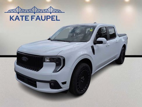 Used 2025 Ford Maverick Lobo AWD/4WD image 3