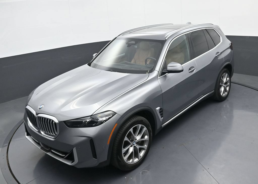 Used 2024 BMW X5 xDrive40i w/ Parking Assistance Package AWD/4WD image 30