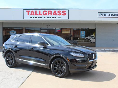 Used 2023 Lincoln Nautilus Reserve w/ Monochromatic Package image 2