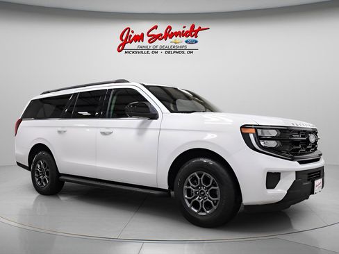 Used 2025 Ford Expedition Max Active AWD/4WD image 1