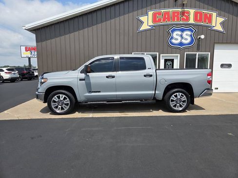 Used 2021 Toyota Tundra SR5 w/ SR5 Upgrade Package AWD/4WD image 39