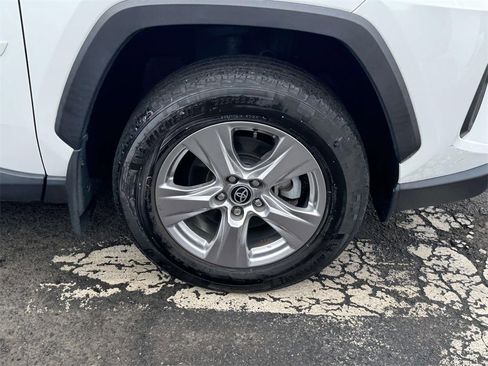 Used 2023 Toyota RAV4 XLE w/ Convenience Package image 7