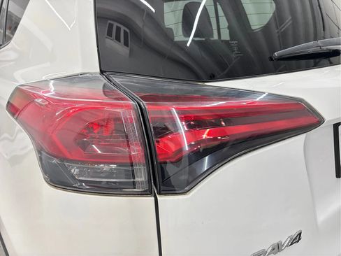 Used 2018 Toyota RAV4 XLE w/ Carpet Mat Package AWD/4WD image 33