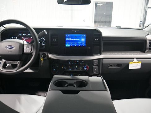New 2026 Ford F550 4x4 Crew Cab image 33