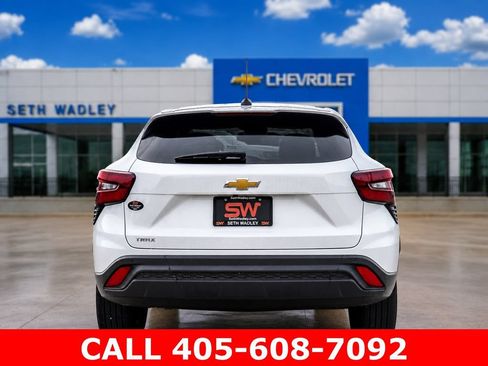 Used 2026 Chevrolet Trax LS w/ Driver Confidence Package FWD image 6