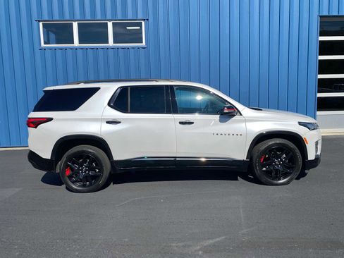 Used 2023 Chevrolet Traverse Premier w/ Redline Edition image 16