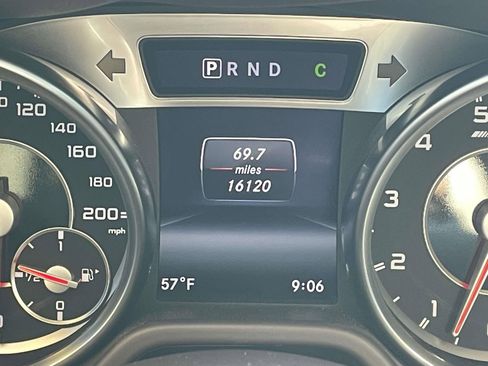 Used 2015 Mercedes-Benz SL 63 AMG w/ Driver Assistance Package image 24