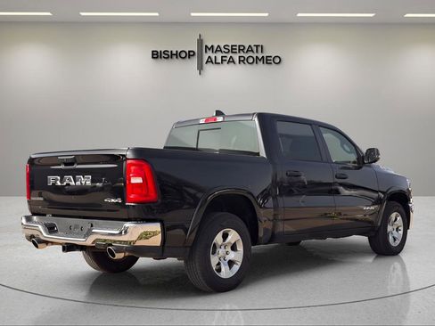 Used 2025 RAM 1500 Big Horn AWD/4WD image 8