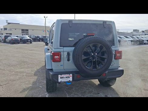 Used 2024 Jeep Wrangler Unlimited Sahara w/ Dual Top Group image 7