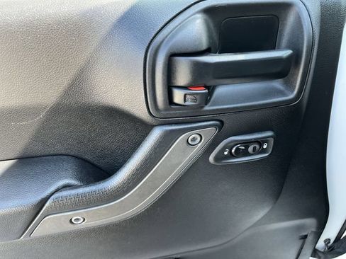 Used 2017 Jeep Wrangler Unlimited Sport AWD/4WD image 16