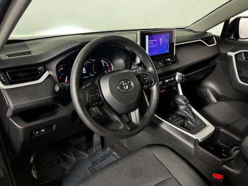 Certified 2025 Toyota RAV4 XLE AWD/4WD image 11