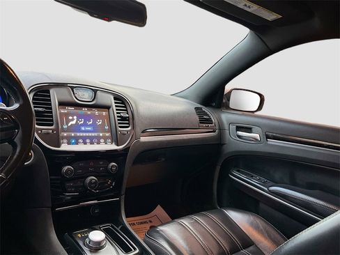 Used 2021 Chrysler 300 S image 22