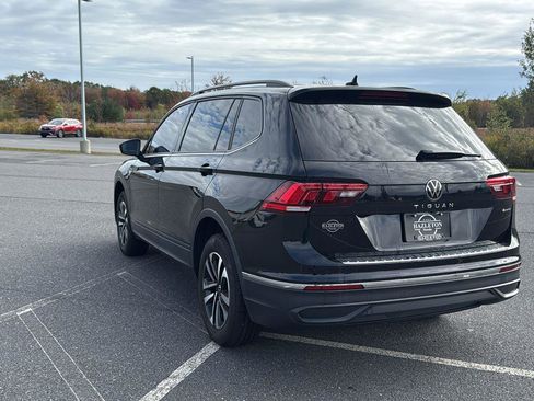 Used 2022 Volkswagen Tiguan S image 8