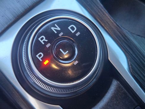 Used 2022 Ford Escape SE w/ SE Sport Appearance Package FWD image 14