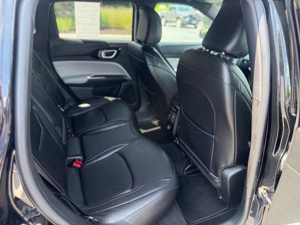 Used 2024 Jeep Compass Limited AWD/4WD image 19