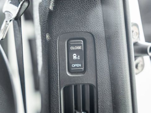 Used 2023 Honda Odyssey Sport image 36