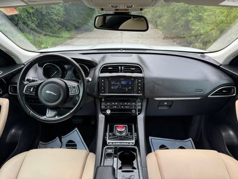 Used 2018 Jaguar F-PACE Premium AWD/4WD image 21