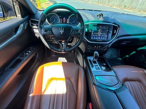 Used 2016 Maserati Ghibli image 10